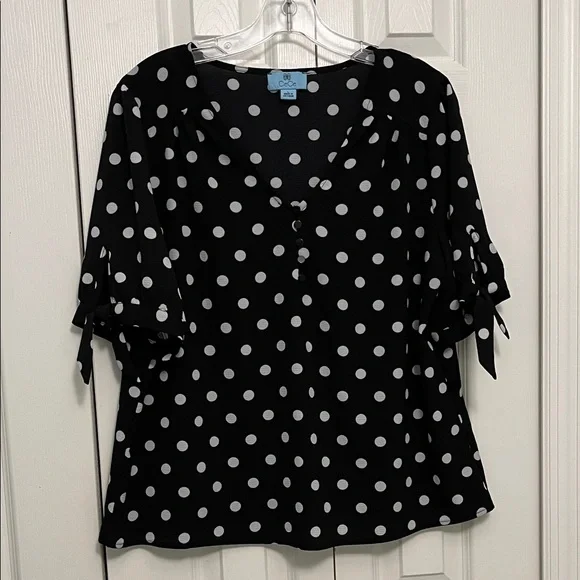 CeCe Black and White Polka Dot Blouse v neck - Picture 1 of 6